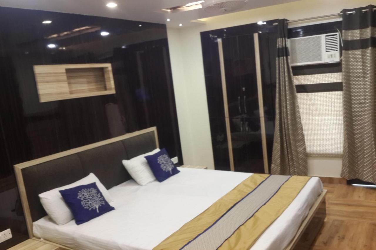 Oyo 86669 Arnav Residency Hotel Ню Делхи Екстериор снимка